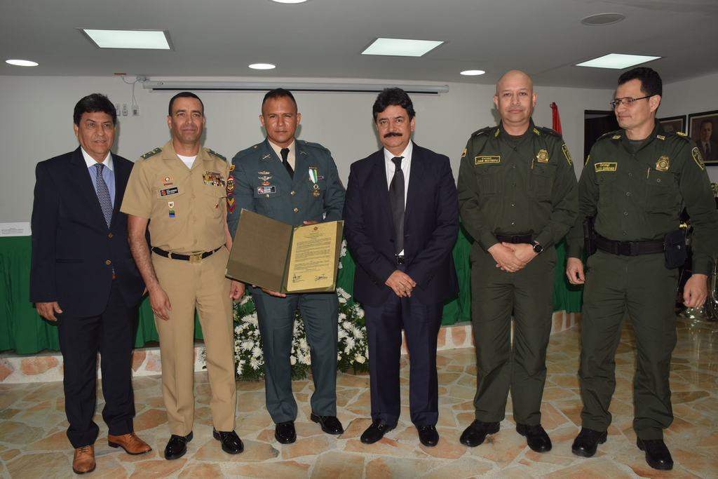 Ricardo Moncaleano Perdomo, el Coronel  Oscar Rodríguez, Sargento Segundo del Ejercito Nacional, Melvin Manuel Peña,  Carlos Julio González Villa; el Coronel Juan  Carlos Restrepo, Comandante Policía Huila y el Coronel Nelson Quiñonez Comandante de la Policía Metropolitana Neiva.